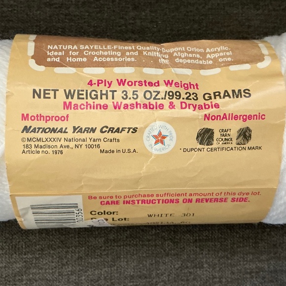 White Yarn - Red Heart 6 Full/Almost Full Skeins, 1 Almost Full Skein Natura Say - Picture 6 of 6